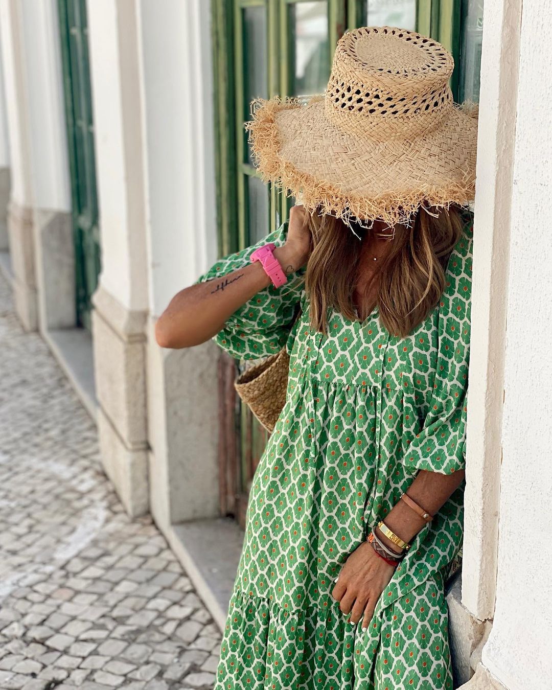Moda™ | Casualna sukienka maxi z dekoltem w serek i długim rękawem
