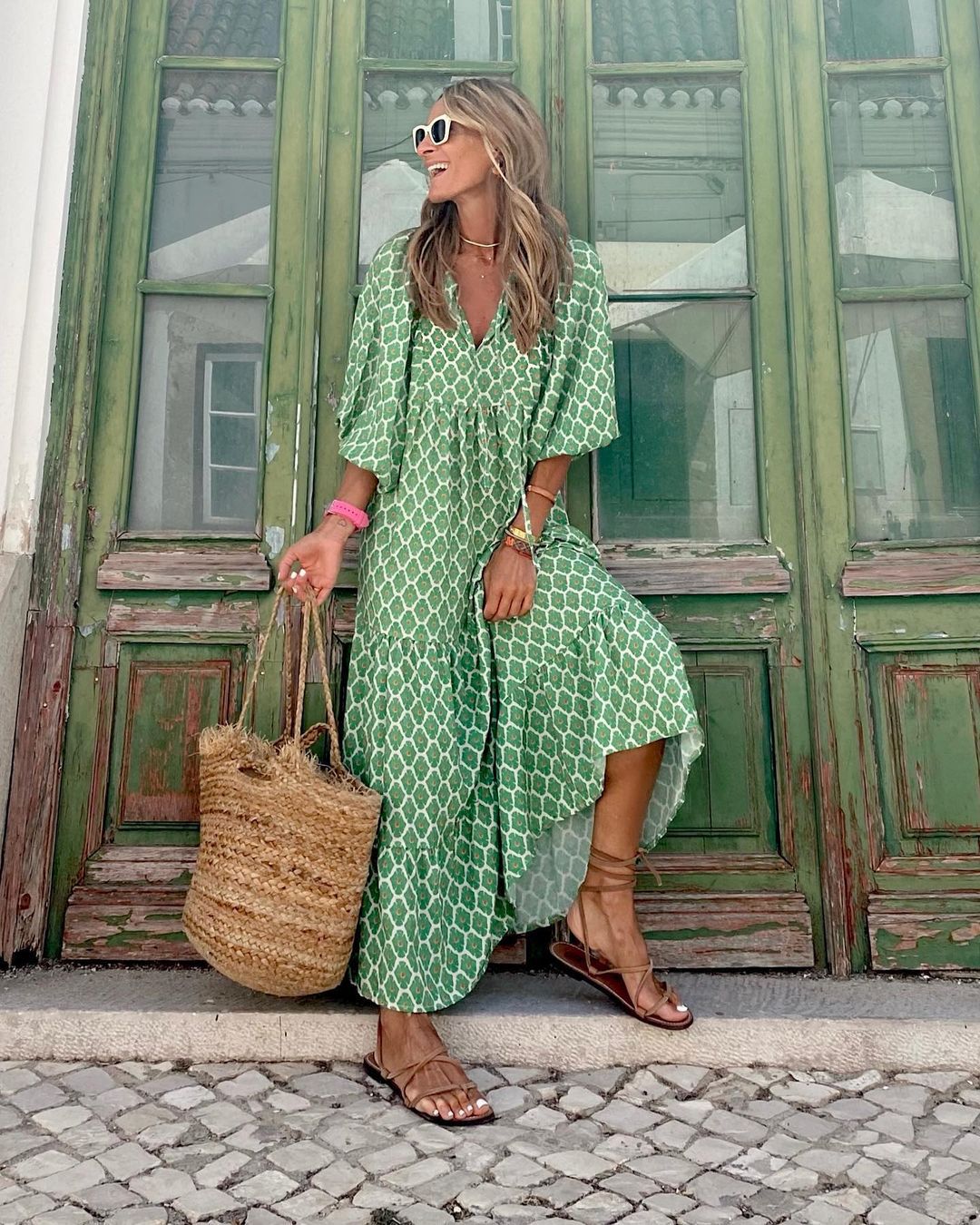 Moda™ | Casualna sukienka maxi z dekoltem w serek i długim rękawem